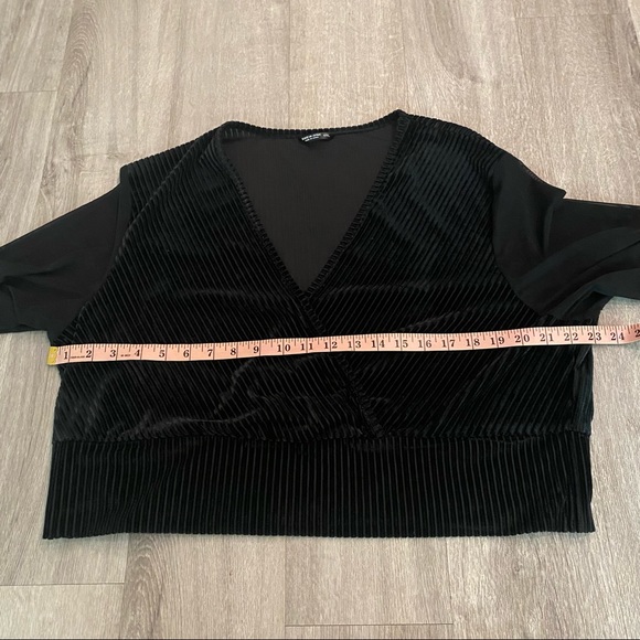 SHEIN Curve black v neck mock wrap top with sheer long sleeves - Picture 7 of 9